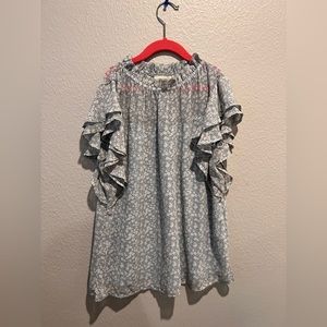 Nordstrom light blue floral top size SMALL